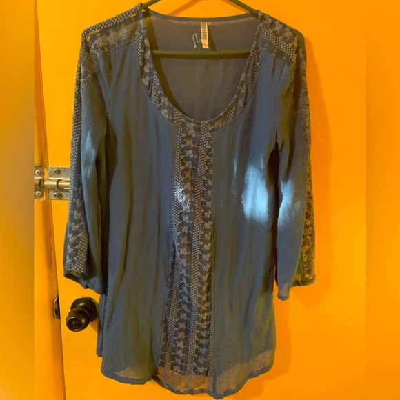 Embroided long shirt/blouse. Blue. Very pretty. - Picture 1 of 4